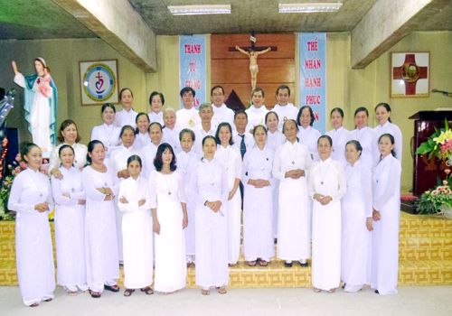 Lễ mừng Bổn Mạng và tuyên hứa  của Huynh Đoàn Thánh Thể Giáo xứ An Phú 01/01/2016