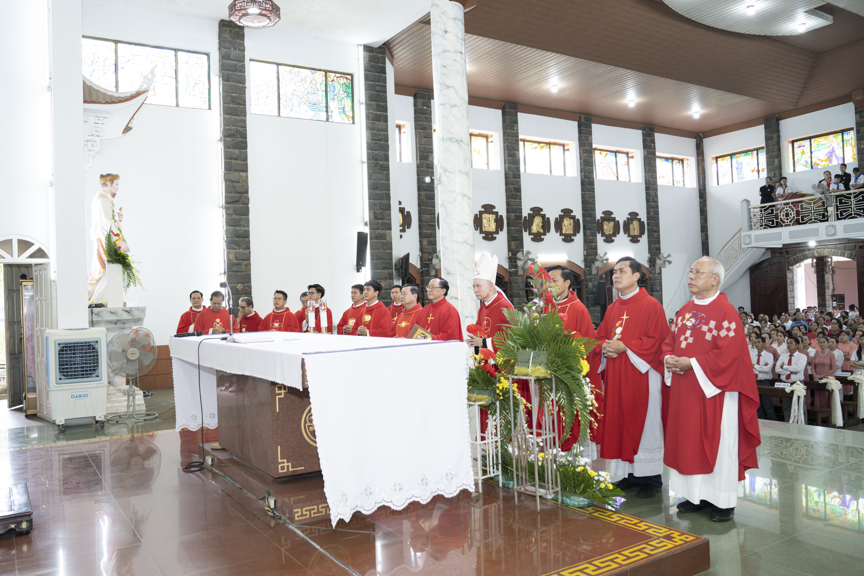 THÁNH LỄ MỪNG KÍNH BỐN THÁNH TỬ ĐẠO TẠI HẢI DƯƠNG